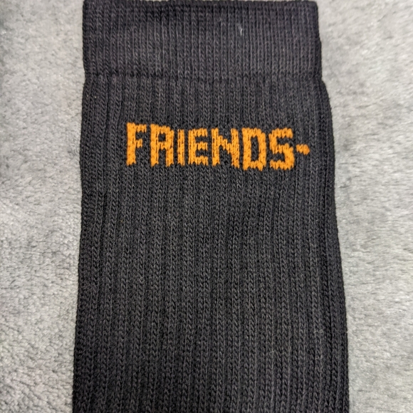 VLONE FRIENDS- black and orange thick crew socks - Picture 4 of 6